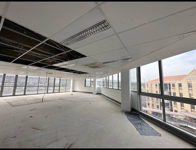 318.70M² OFFICE TO LET IN CENTURION CENTRAL